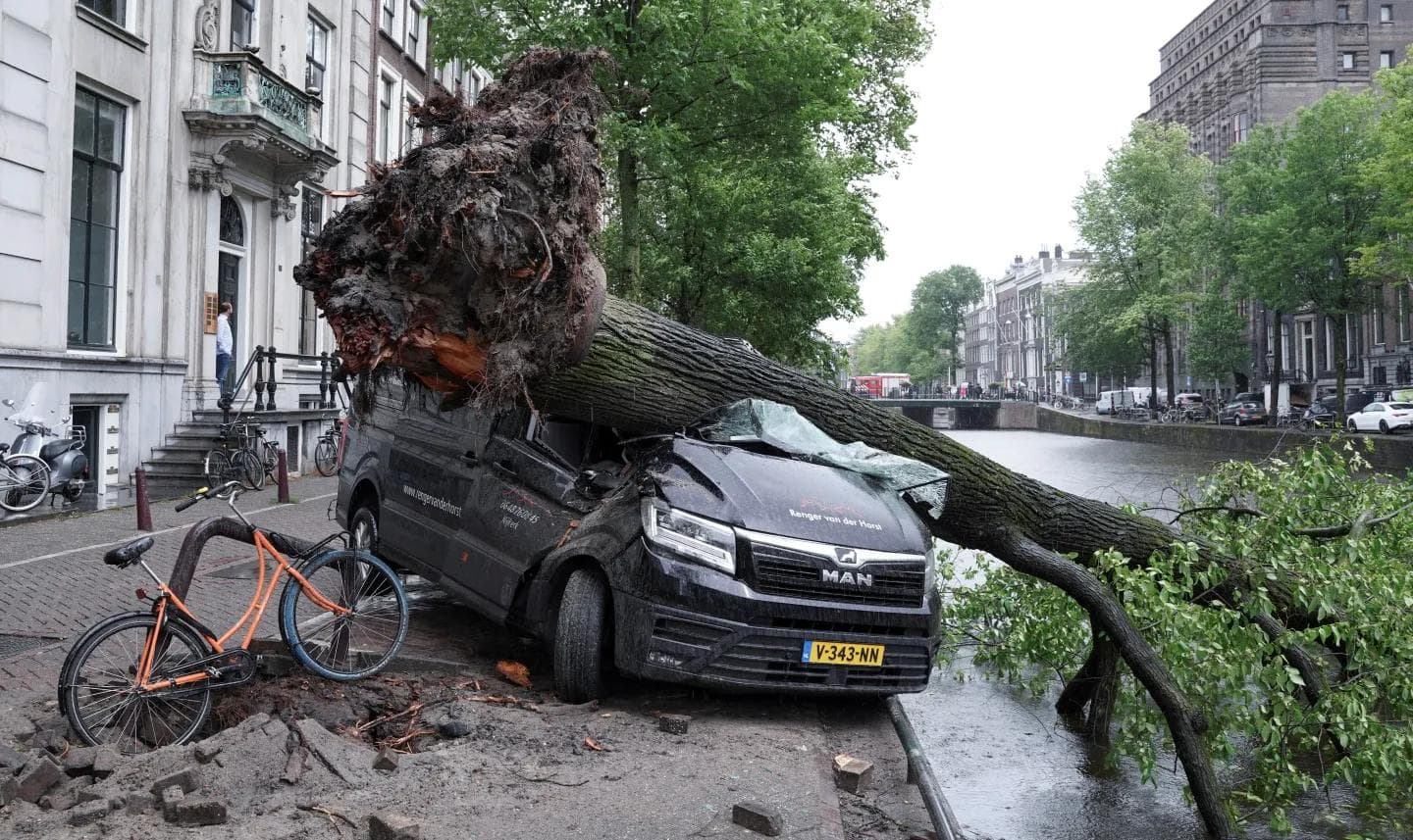 Unmasking the Supercell: How iklim.co Tracked the Historical Storm Over the Benelux Countries
