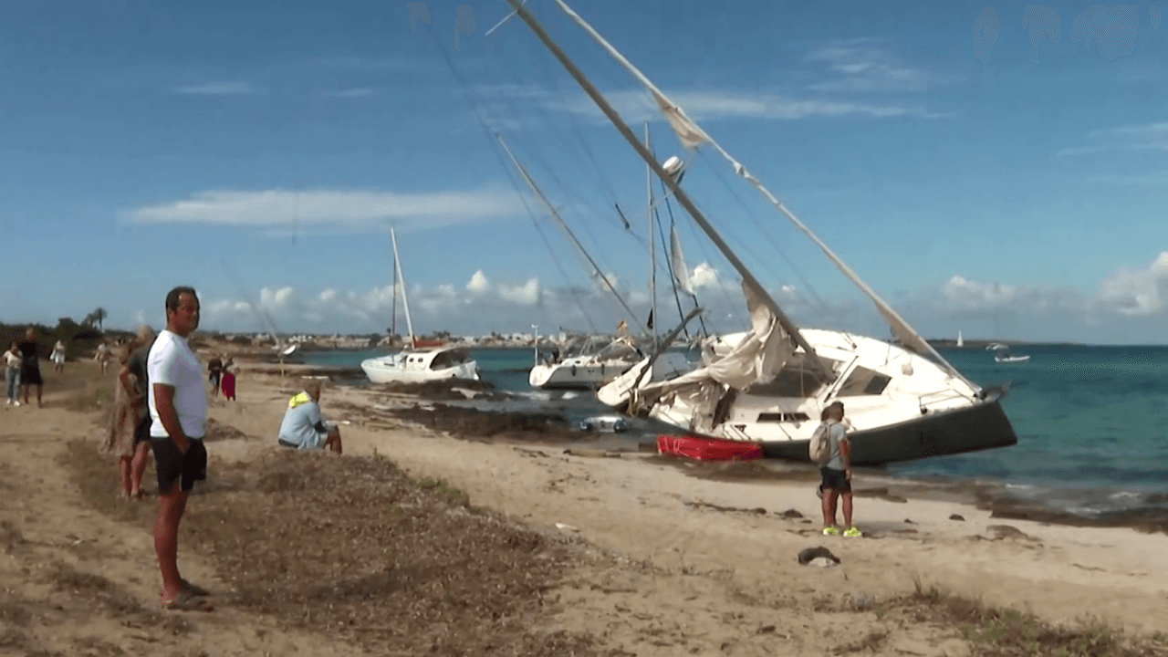 The Imperative of Early Warnings and Live Tracking Tools in the Face of Extreme Weather Events